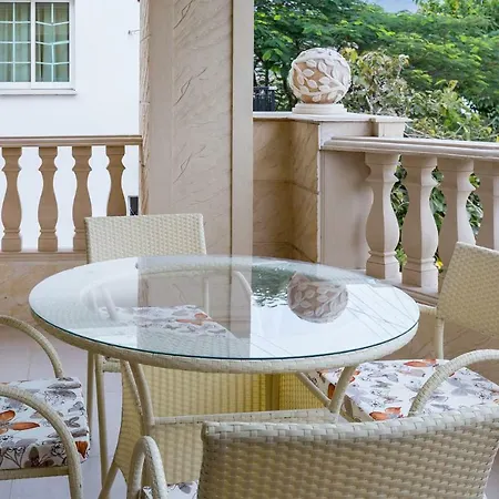 Imagine Renting Your Own 5-star Private Cyprus On The Beach, Paphos 1410 فيلة *